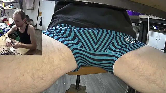 Snapshot of Happy_Michal chatting on 19, 12, 2024 Happy Michal online show from 19, 12, 2024