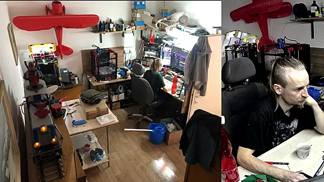 Snapshot of Happy_Michal chatting on 27, 11, 2025 Happy Michal online show from 27, 11, 2025