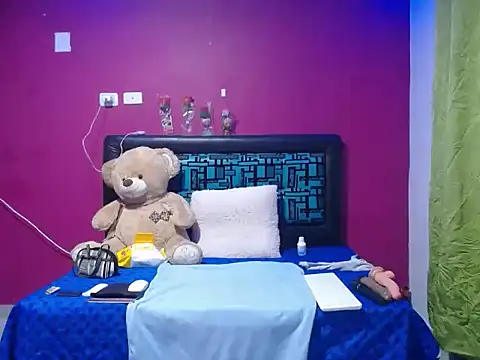 karolhot916 online show from 5, 3, 2026