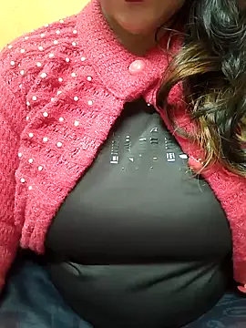 Snapshot of CUTE_SOPHIA- chatting on 1, 1, 2025 CUTE SOPHIA- online show from 1, 1, 2025