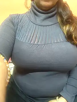 Snapshot of CUTE_SOPHIA- chatting on 5, 1, 2025 CUTE SOPHIA- online show from 5, 1, 2025