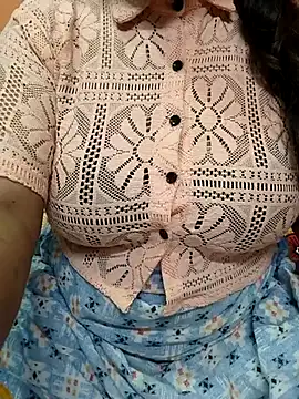 Snapshot of CUTE_SOPHIA- chatting on 11, 9, 2025 CUTE SOPHIA- online show from 11, 9, 2025