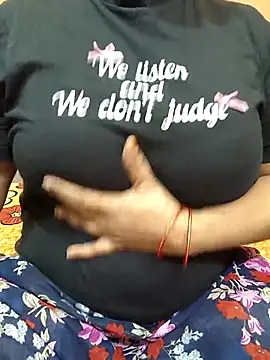 Snapshot of CUTE_SOPHIA- chatting on 2, 10, 2025 CUTE SOPHIA- online show from 2, 10, 2025