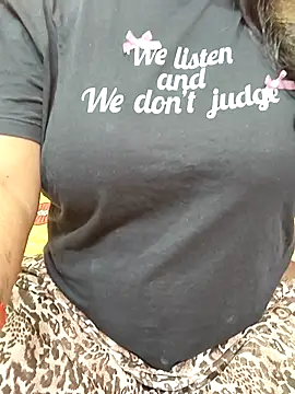 Snapshot of CUTE_SOPHIA- chatting on 7, 10, 2025 CUTE SOPHIA- online show from 7, 10, 2025