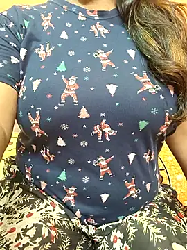 Snapshot of CUTE_SOPHIA- chatting on 10, 10, 2025 CUTE SOPHIA- online show from 10, 10, 2025