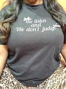 Snapshot of CUTE_SOPHIA- chatting on 22, 10, 2025 CUTE SOPHIA- online show from 22, 10, 2025