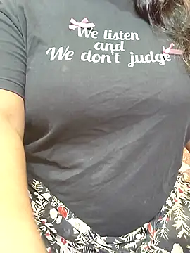 Snapshot of CUTE_SOPHIA- chatting on 4, 11, 2025 CUTE SOPHIA- online show from 4, 11, 2025