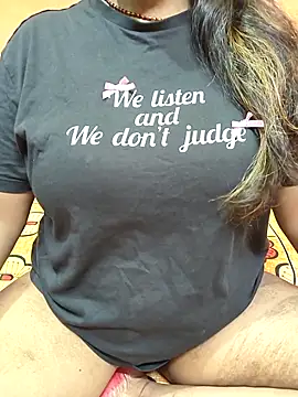 Snapshot of CUTE_SOPHIA- chatting on 5, 11, 2025 CUTE SOPHIA- online show from 5, 11, 2025