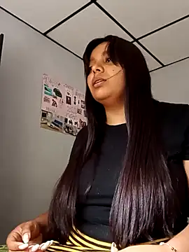 stefanie010 online show from 3, 2, 2025