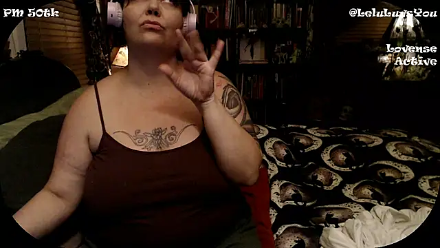 Snapshot of LeluLuvsYou chatting on 8, 12, 2024 LeluLuvsYou online show from 8, 12, 2024