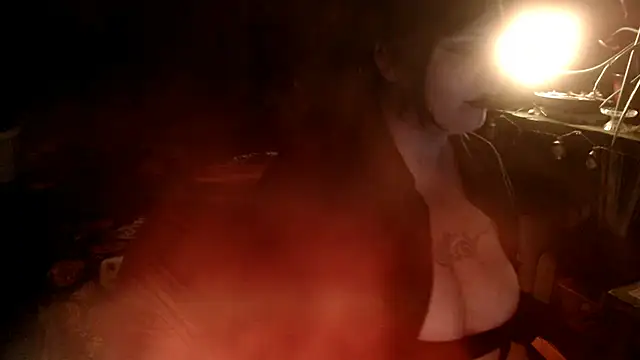 Snapshot of LeluLuvsYou chatting on 15, 11, 2025 LeluLuvsYou online show from 15, 11, 2025