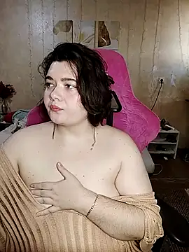 Snapshot of DenisHailey chatting on 20, 10, 2025 DenisHailey online show from 20, 10, 2025