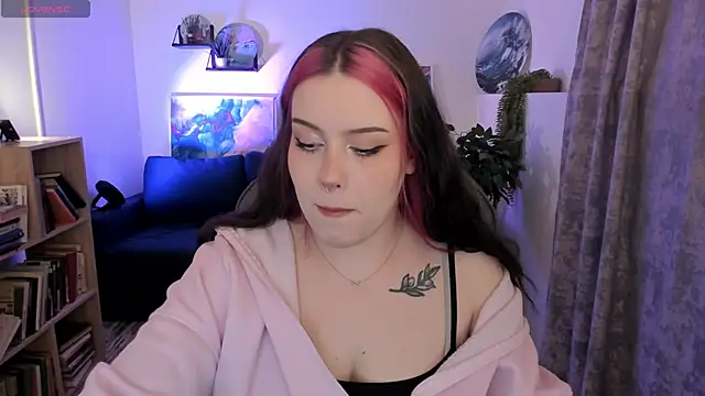 CoralineKeyns online show from 28, 4, 2026