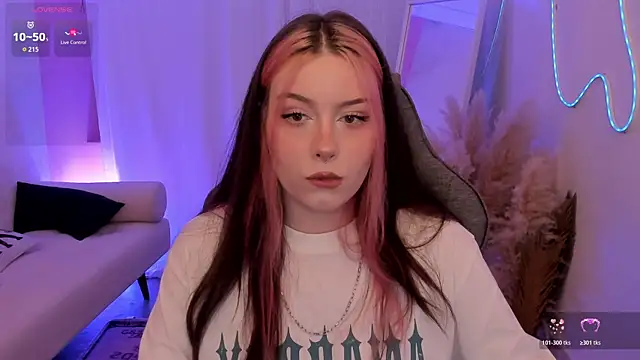 CoralineKeyns online show from 24, 6, 2026