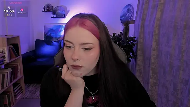 CoralineKeyns online show from 7, 7, 2026