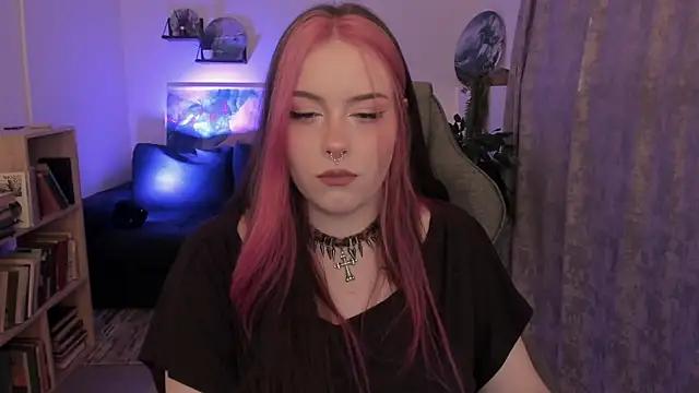 CoralineKeyns online show from 9, 7, 2026