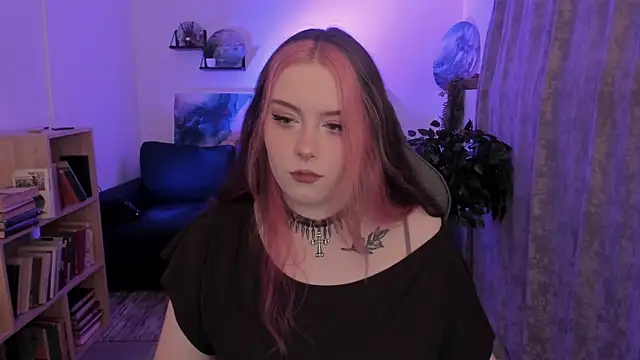 CoralineKeyns online show from 16, 7, 2026