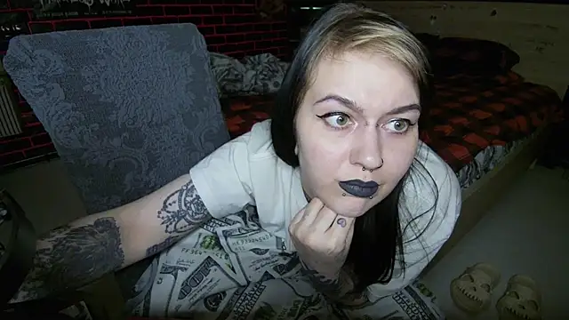 Snapshot of MoorderxDoll chatting on 17, 7, 2026 MoorderxDoll online show from 17, 7, 2026