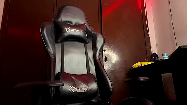 Snapshot of BanMeel01 chatting on 10, 10, 2025 BanMeel01 online show from 10, 10, 2025