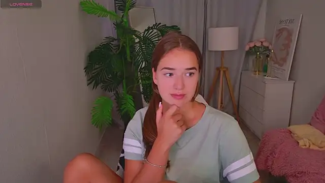 Snapshot of LovelyJessie chatting on 1, 7, 2026 LovelyJessie online show from 1, 7, 2026