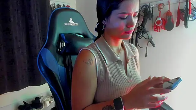 scarlet-kennedy98 online show from 4, 11, 2025