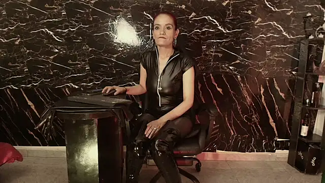 Snapshot of Julieta_Wall_ chatting on 14, 9, 2025 Julieta Wall online show from 14, 9, 2025