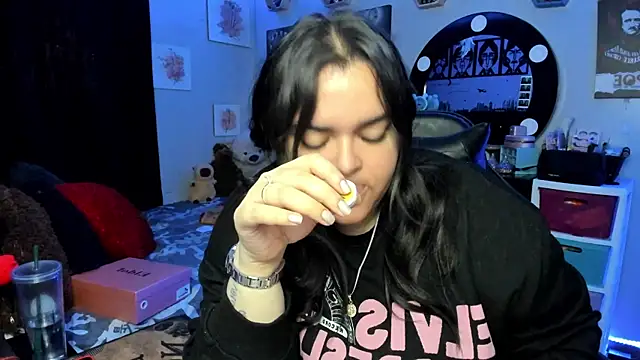 Luise Meyrink online show from 21, 11, 2025