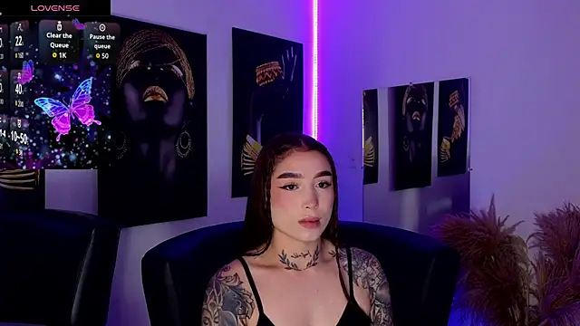  brenna hanson online show from 26, 11, 2025