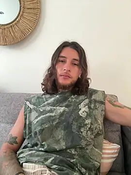 Snapshot of raymon616 chatting on 7, 2, 2026 raymon616 online show from 7, 2, 2026