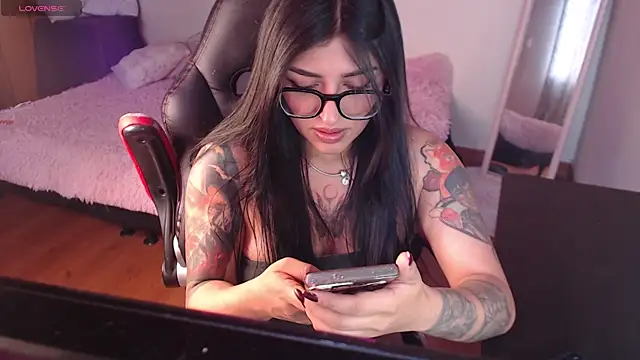 MissDennise online show from 18, 9, 2025