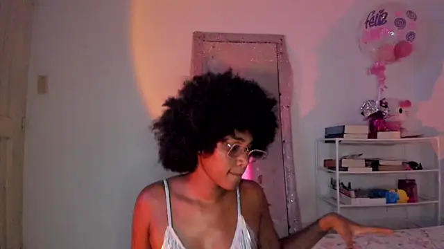 Ebony beautifull online show from 18, 4, 2026