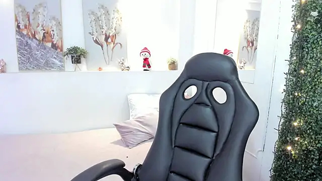 Abby Mae  online show from 20, 12, 2024