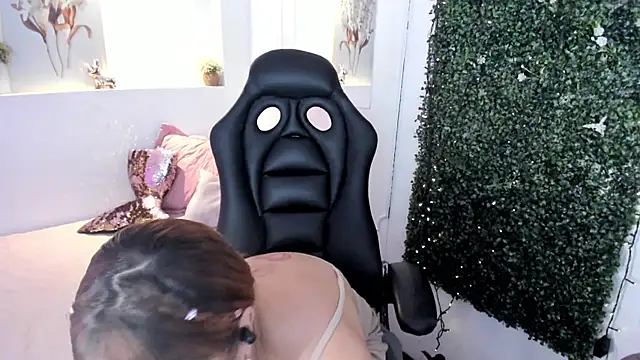 Abby Mae  online show from 8, 1, 2025