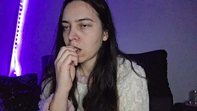 Snapshot of Cyndee_Winter chatting on 17, 12, 2024 Cyndee Winter online show from 17, 12, 2024