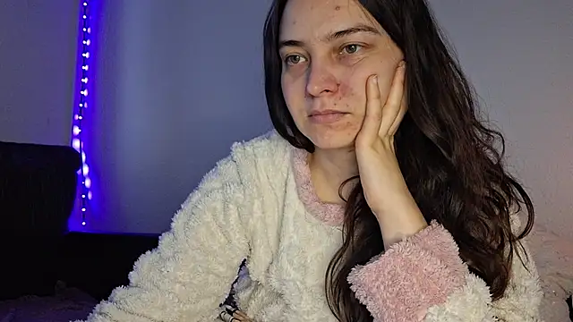 Snapshot of Cyndee_Winter chatting on 22, 12, 2024 Cyndee Winter online show from 22, 12, 2024