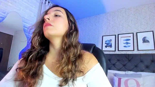 emma  smith1 online show from 7, 2, 2025