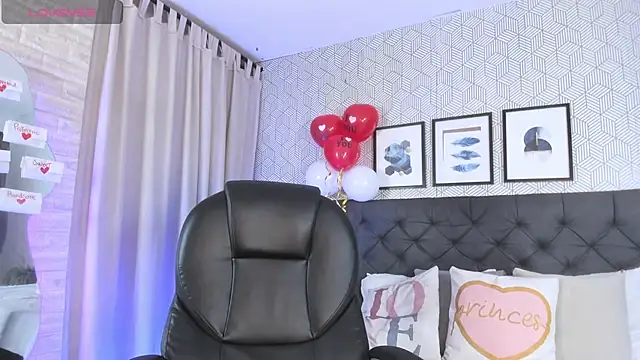 emma  smith1 online show from 15, 2, 2025