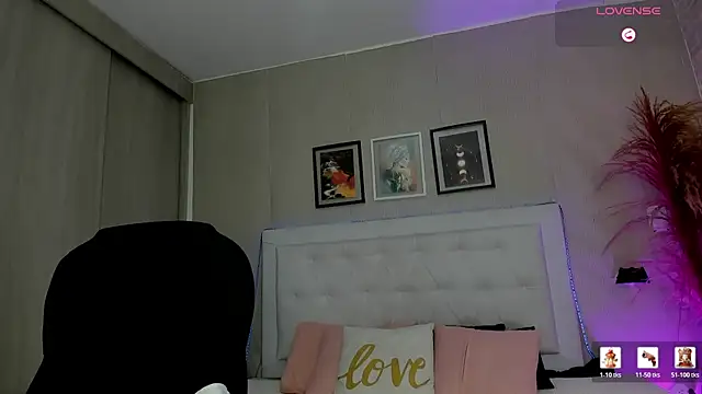 emma  smith1 online show from 3, 2, 2026