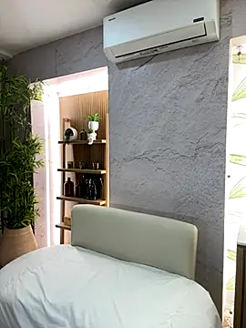 LIAH IZUMI online show from 11, 10, 2025