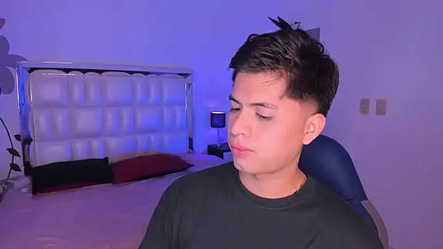 Snapshot of Niicky1_ chatting on 7, 1, 2025 Niicky1  online show from 7, 1, 2025