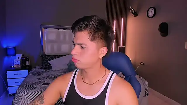 Snapshot of Niicky1_ chatting on 12, 3, 2025 Niicky1  online show from 12, 3, 2025