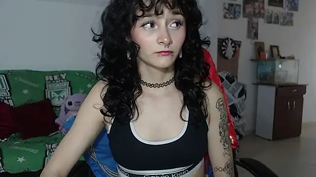 Snapshot of kitty22_ chatting on 13, 12, 2024 kitty22  online show from 13, 12, 2024