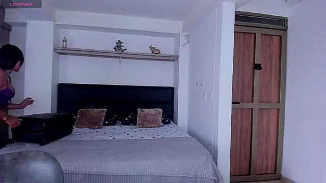 Snapshot of AbrilStivenson_ chatting on 18, 9, 2025 AbrilStivenson online show from 18, 9, 2025