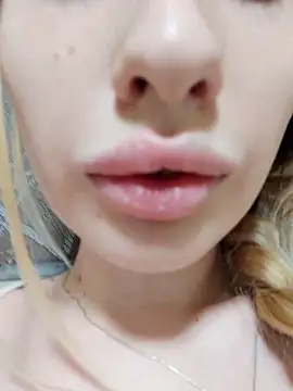 Snapshot of Elza_kom chatting on 17, 2, 2025 Elza kom online show from 17, 2, 2025