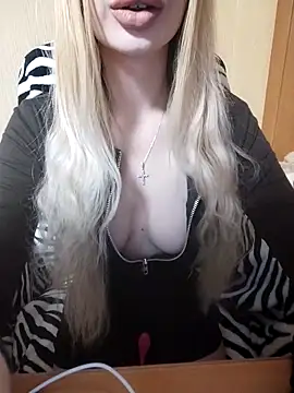 Snapshot of Elza_kom chatting on 18, 2, 2025 Elza kom online show from 18, 2, 2025