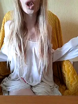 Snapshot of Elza_kom chatting on 11, 9, 2025 Elza kom online show from 11, 9, 2025