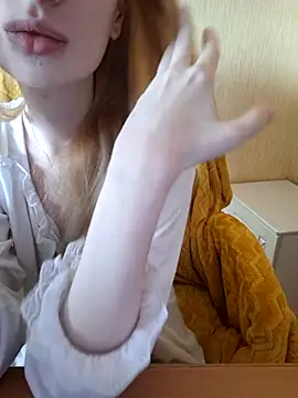 Snapshot of Elza_kom chatting on 12, 9, 2025 Elza kom online show from 12, 9, 2025