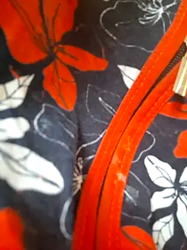 Snapshot of Elza_kom chatting on 17, 9, 2025 Elza kom online show from 17, 9, 2025