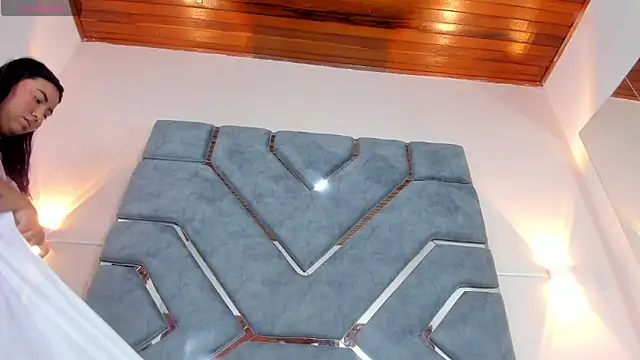 LucciaPorter online show from 14, 2, 2026