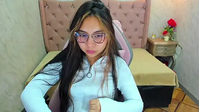 XSmaggiiee online show from 30, 1, 2025